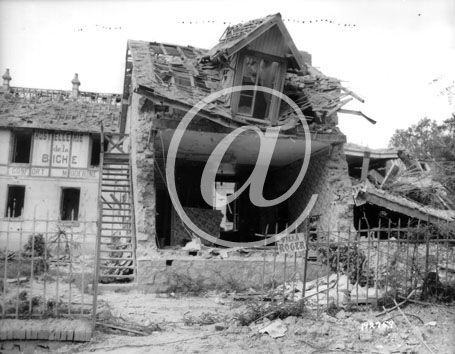 BAGNOLES DE L ORNE(61140) Seconde guerre mondiale Villa détruite par les bombardements alliés.