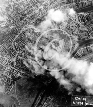 CAEN(14000) Anne 1944 Vue arienne des bombardement sur la rgion de Caen.