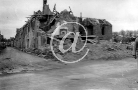 ECOUCHE(61150) 13 août 1944 Ecouché pendant la seconde guerre mondiale (col. Mau.) ECOUCHE(61150) 13 août 1944 Ecouché pendant la seconde guerre mondiale (col. Mau.)