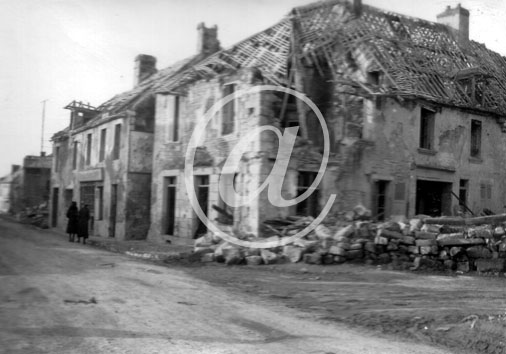 ECOUCHE(61150) 13 août 1944 Ecouché pendant la seconde guerre mondiale (col. Mau.) ECOUCHE(61150) 13 août 1944 Ecouché pendant la seconde guerre mondiale (col. Mau.)