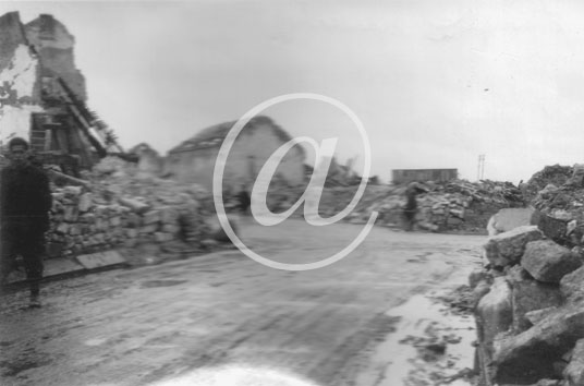 ECOUCHE(61150) 13 août 1944 Ecouché pendant la seconde guerre mondiale (col. Mau.) ECOUCHE(61150) 13 août 1944 Ecouché pendant la seconde guerre mondiale (col. Mau.)